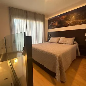 precioso-duplex-en-el-centro-de-tarragona.catalonia-hotels.com/
